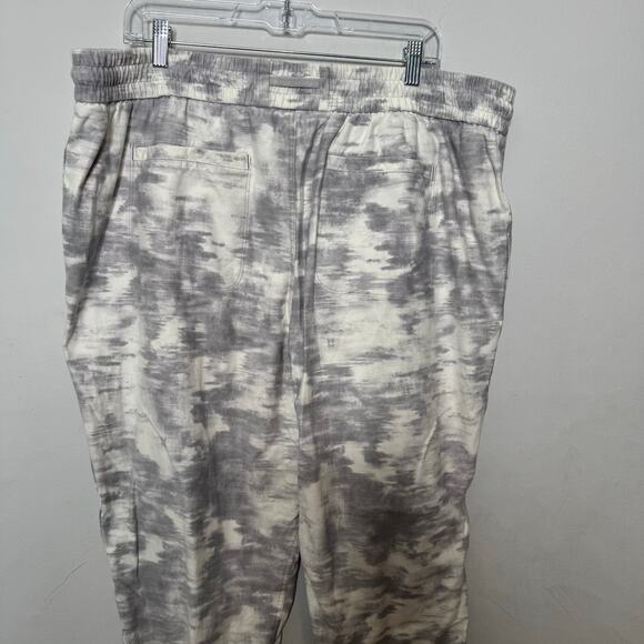Athleta Farallon Printed Jogger Pants Women’s Size 22 Gray Tie Dye Elastic Waist - Picture 6 of 13